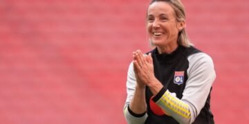 Chelsea sign Sandy Baltimore from PSG