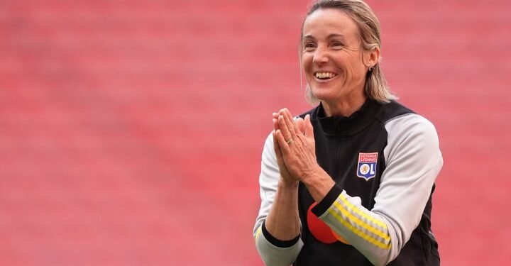 Chelsea sign Sandy Baltimore from PSG