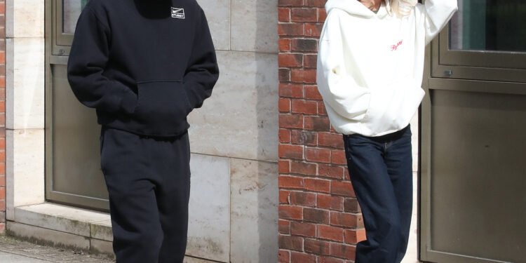 England’s Mason Mount cuts ties with McDonalds worker & TikTok star after they’re spotted on dates