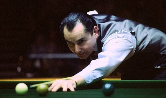 Farewell Dracula! Ray Reardon was snooker’s bon vivant who dodged death down the pits to dominate the Seventies
