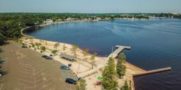 Jersey Shore beach in Toms River, NJ bans swimming over fecal matter