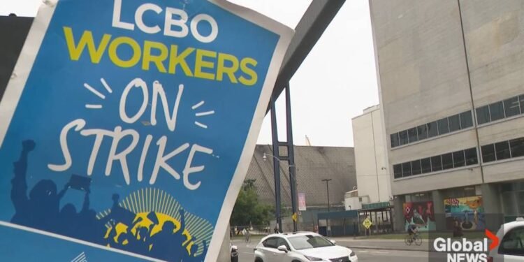LCBO strike: Tentative agreement in danger of collapse, union says ‘we do not have a deal’
