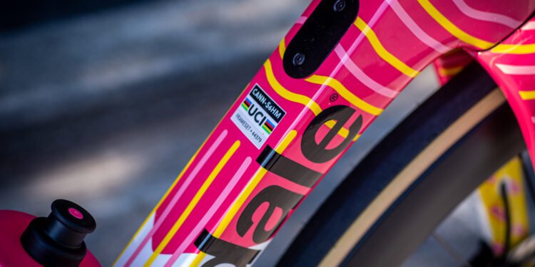 Pro bike check: Neilson Powless’ EF Education-EasyPost Cannondale SuperSix Evo