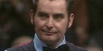 Tributes paid to snooker giant Ray, who swapped coal mines for Crucible