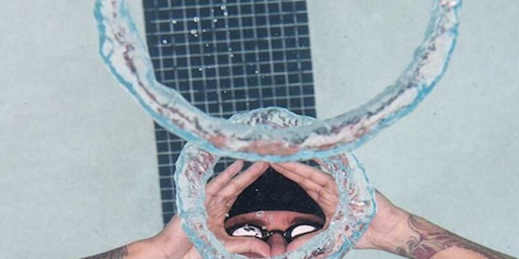 5 Tips to Make Swimming Alone More Fun