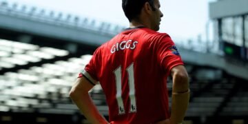 “He had everything” – former Arsenal Invincible names Man United legend as his toughest opponent