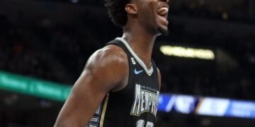 Jaren Jackson Jr. leaves practice with a tight hamstring