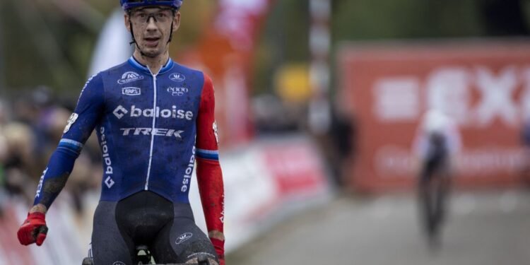 Lars van der Haar wins Nacht van Woerden 2024