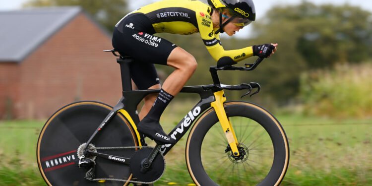 Lieke Nooijen confirms rising time trial talent after beating big names at Simac Ladies Tour