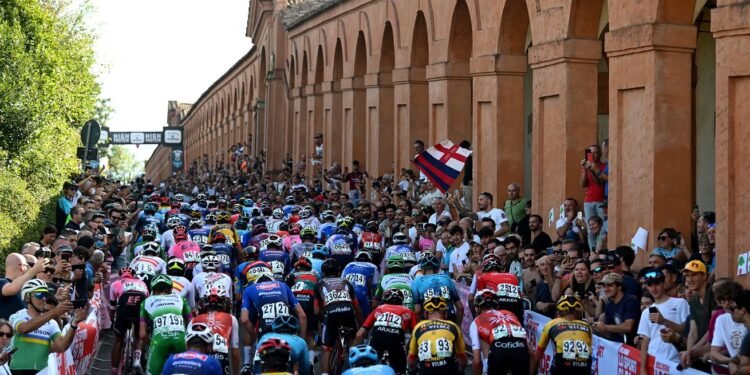 Men, Women, Men Giro dell’Emilia LIVE