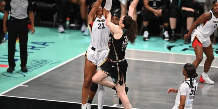 WNBA: Breanna Stewart, now second-best, leads Liberty in playoffs