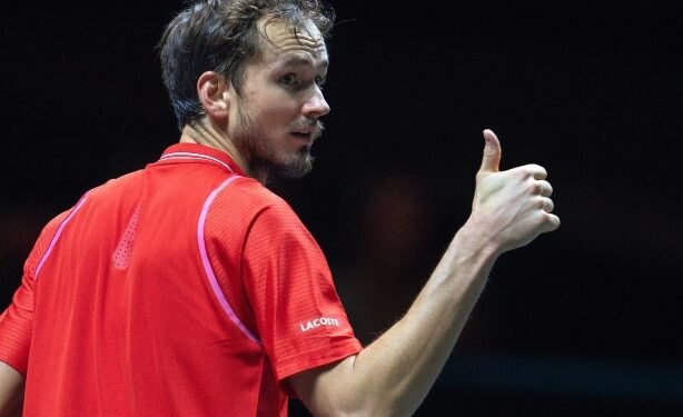 Fast Tracks Trip First-Round Crashes