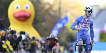 Flandriencross: Niels Vandeputte takes biggest win of his career after battle with Eli Iserbyt