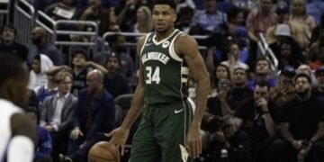 Knicks face “very unlikely” odds in pursuit of Giannis Antetokounmpo