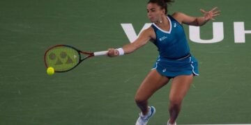 Paolini Defeats Rybakina On Debut A The WTA Finals