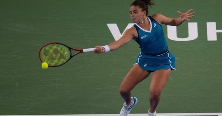 Paolini Defeats Rybakina On Debut A The WTA Finals