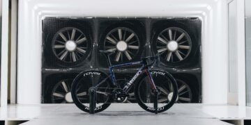A first look at Demi Vollering’s new S-Works Tarmac as Specialized announces sponsorship of FDJ-SUEZ for 2025