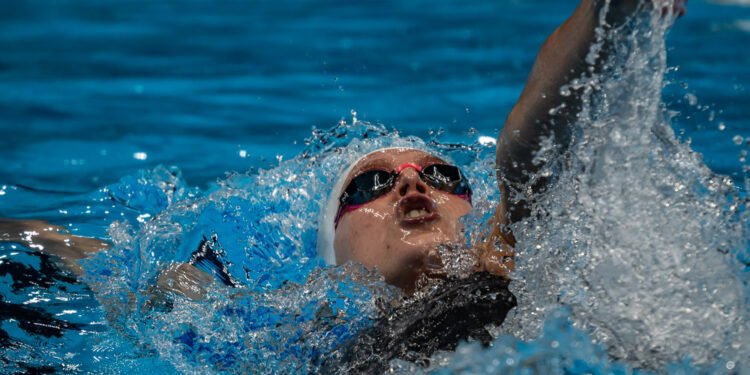 Claire Curzan Feels ‘Mostly Relief’ in Record-Setting Return