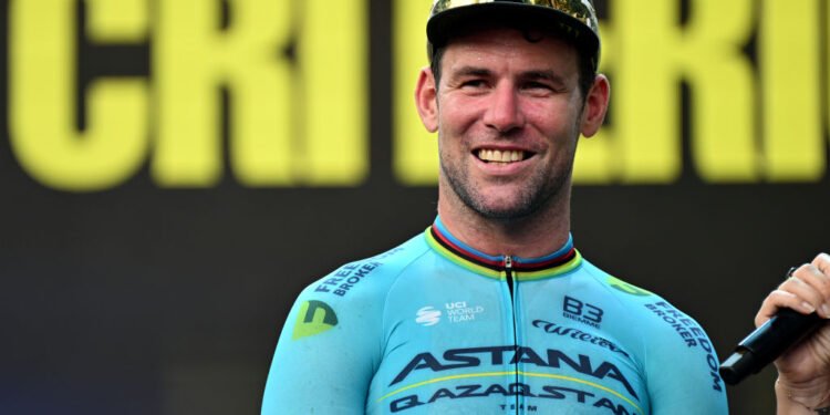 Mark Cavendish wins BBC Sports Personality of the Year Lifetime Achievement award