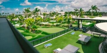 We Tried It: PopStroke Versus Puttshack Mini Golf