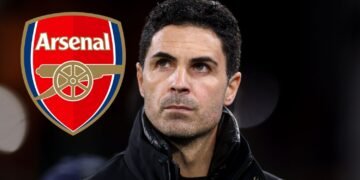 Daniel Levy flies to France to negotiate deal for Randal Kolo Muani