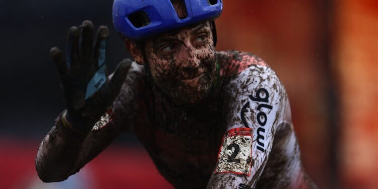 ‘Everything is finally going to plan’ – Lucinda Brand extends streak of consecutive cyclocross podiums to 32