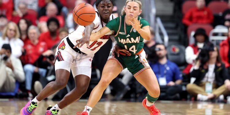 NCAAW: Jayda Curry’s season-high 21 points powers Louisville past Miami