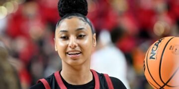 NCAAW: What to watch for on Sunday from JuJu Watkins, Paige Bueckers