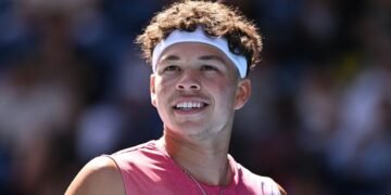 Shelton Advances To The Semifinals