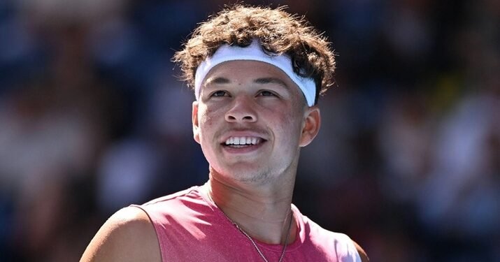 Shelton Advances To The Semifinals