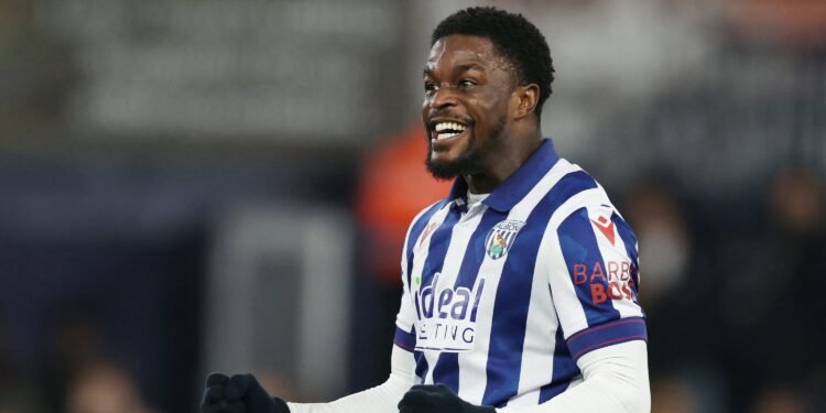 Spurs looking to sign “sensational” star who’s outscoring Solanke