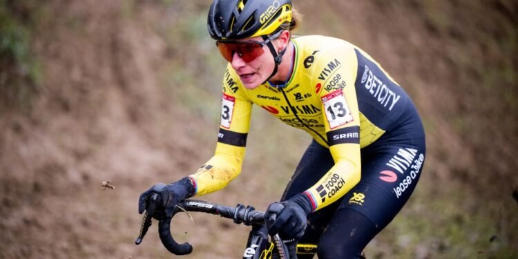 ‘The candle went out’ – Marianne Vos misses out on podium at Dutch Cyclocross Championships