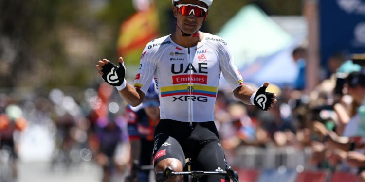 Tour Down Under: Jhonatan Narvaez wins atop Willunga and secures leader’s jersey on stage 5