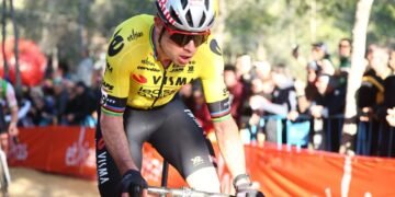 Wout van Aert says recent road training camp ‘no excuse’ for finishing fourth at Benidorm World Cup