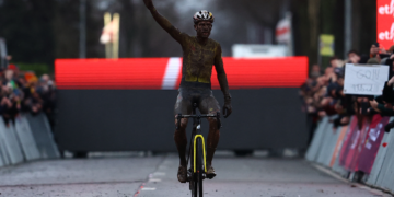 Wout van Aert storms through heavy mud for dominant win at Dendermonde World Cup