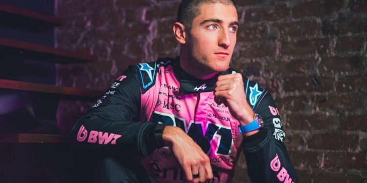 Alpine enjoys trouble-free filming day in Bahrain with A525