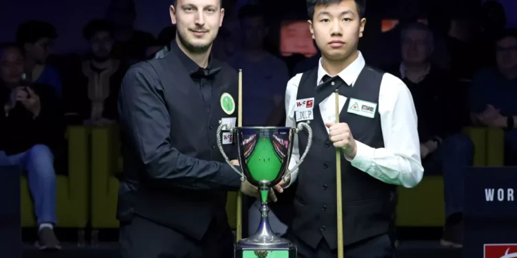 Gao Yang wins WSF Championship to regain professional status