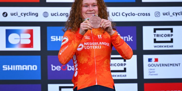 ‘Hungry for more’ – Puck Pieterse ends cyclocross season with Worlds bronze, turns attention to Spring Classics