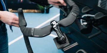 Narrow bars go mainstream, new Vittoria tyres, and more affordable carbon wheels: Six tech snippets from iceBike