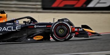 Russell edges Verstappen in final Bahrain test session
