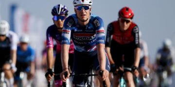 Tour of Oman: Louis Vervaeke takes stunningly narrow stage 2 breakaway victory