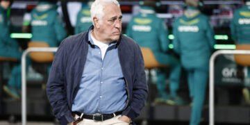 ‘Max should go for a billion!’