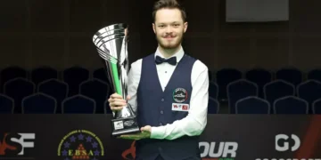 Florian Nuessle one of three amateurs to seal promotion to World Snooker Tour