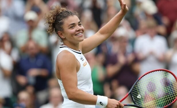 Jasmine Paolini Splits with Coach Renzo Furlan