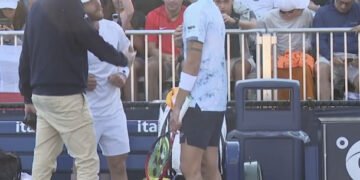 Moutet Gets Into Row With Chilean Fans During Wild Battle With Tabilo