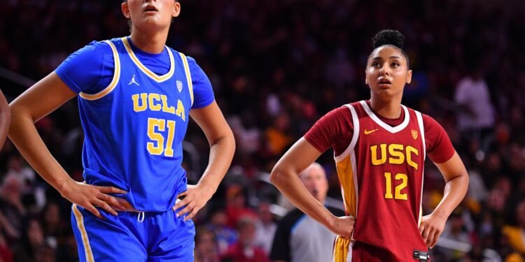 NCAAW: Which teams are the March Madness favorites?