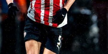 ‘They are always missing something’ – Arsenal taunted by PSV’s ex-Spurs star as Timber urges side to ‘change narrative’