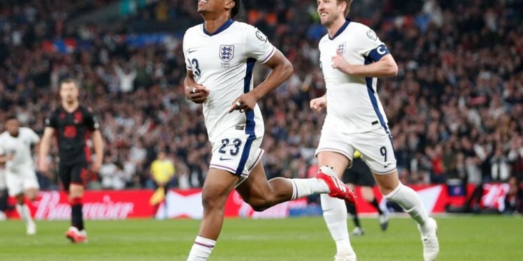 Thomas Tuchel scraps Gareth Southgate’s England tradition but move splits fans with some branding it ‘nonsense’