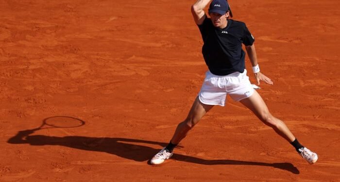 Dominant De Minaur powers into Monte Carlo semifinals | 11 April, 2025 | All News | News and Features | News and Events