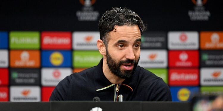 ‘Had to let him go’ – Ruben Amorim gives Victor Lindelof and Noussair Mazraoui update after stars leave Lyon game early